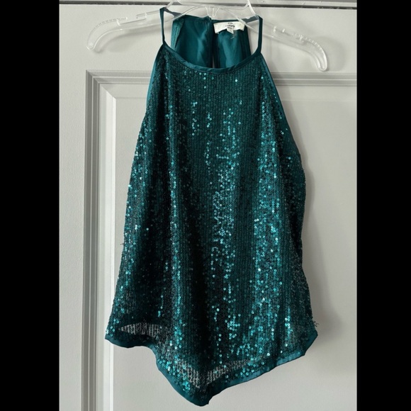 Emerald green sequin satin handkerchief halter top - Picture 2 of 6